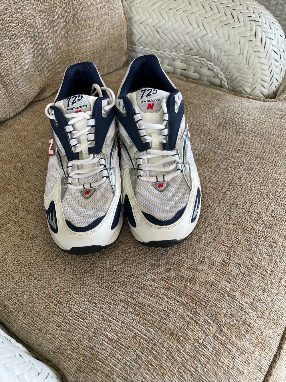 New Balance 725v1 Running Sneakers White Blue Red 10.5 Size